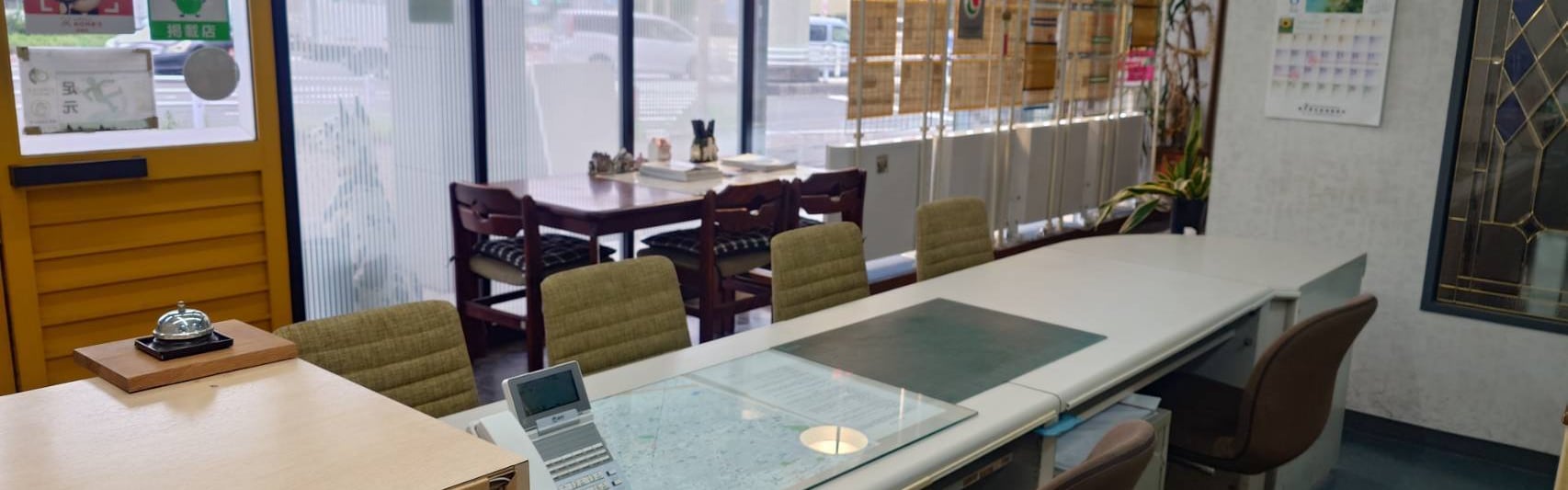 エル・ホーム店内のカウンター席